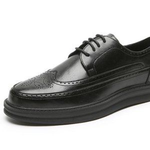 A good pair of sports and leisure